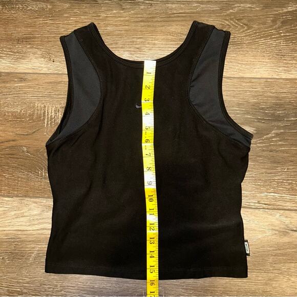 Nike workout crop top, black, women’s, size small (4-6) - Picture 4 of 10